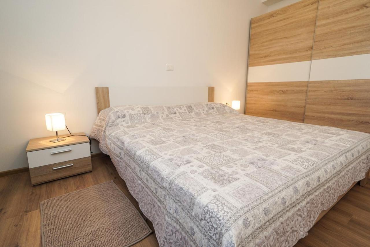 Apartments Mira Savudrija Crveni Vrh Luaran gambar