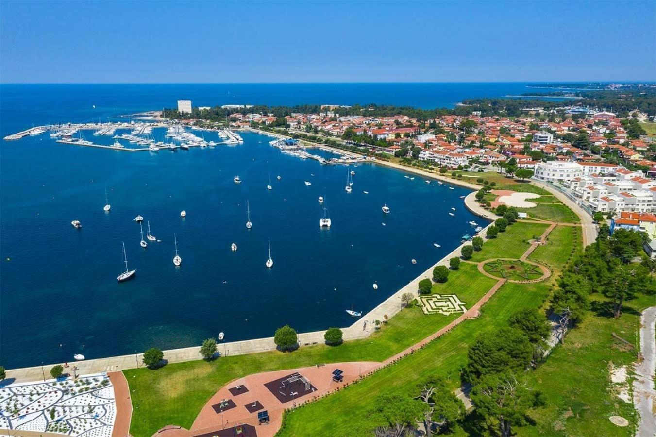 Apartments Mira Savudrija Crveni Vrh Luaran gambar